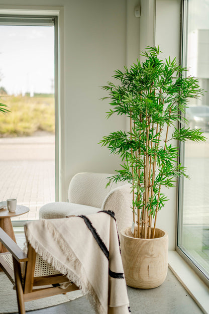 Decoratieve kunstplant in Japanse stijl